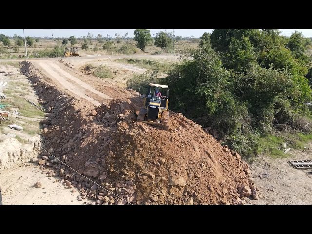 Super SHANTUI Bulldozer Pushing Dirt to Building Road   Bulldozer Construction TV