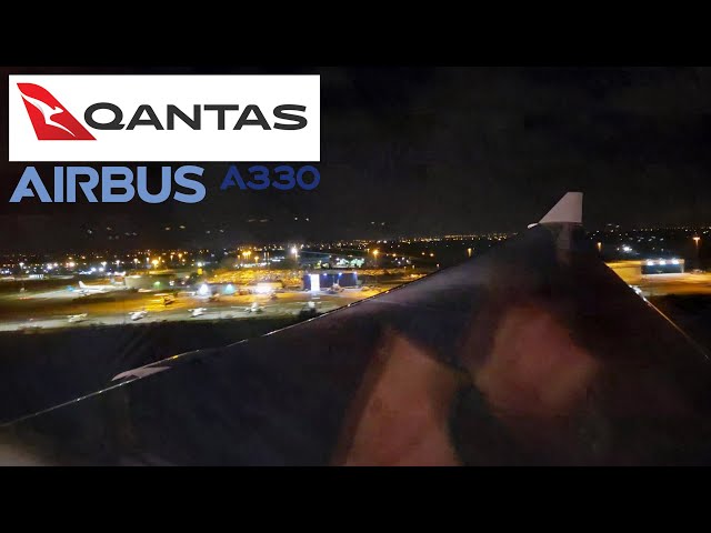 Qantas A330-203 Night Landing at Perth International Airport