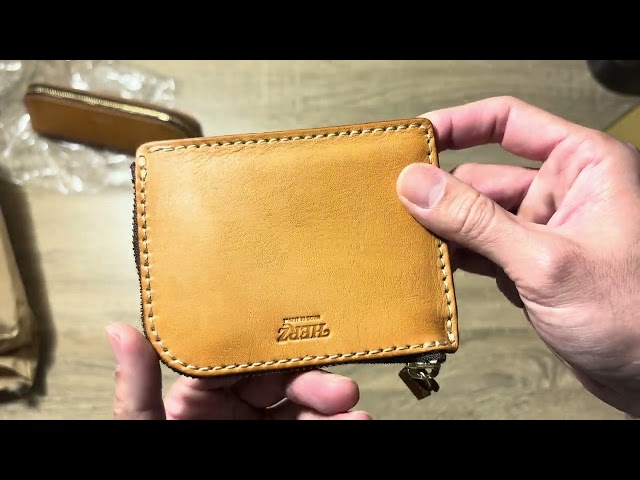 Japan HERZ hand-made leather L-shaped mini wallet
