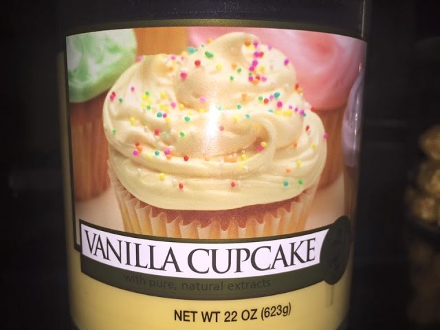 Yankee Candle Review - Vanilla Cupcake