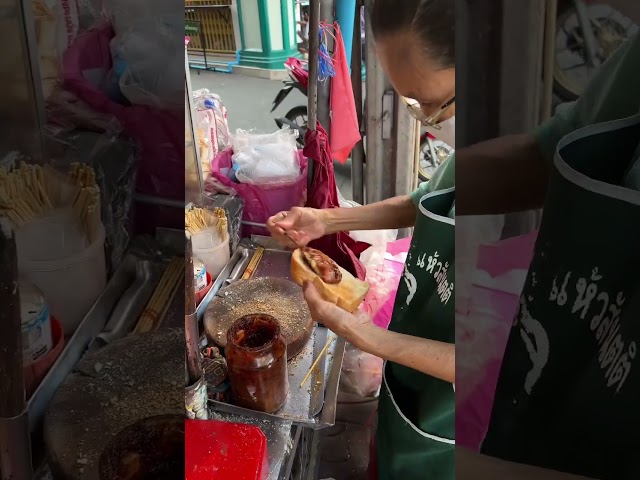 30 THB Street Food Toast in Bangkok 😍