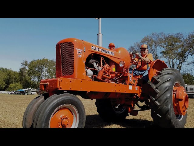 Rarely Seen 1955 Allis Chalmers WD-45! This One Runs On LP Fuel!