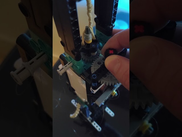 Lego Generator powered by elastic bands