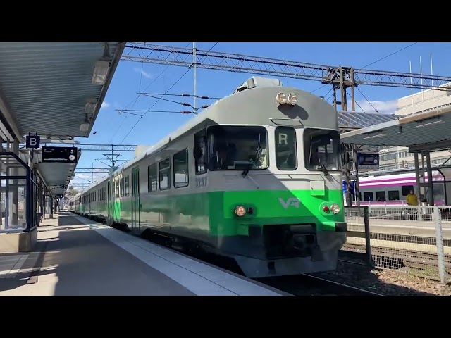 Sm2 VR tåg ankommer till Böle/ Sm2 VR juna saapuu Pasilan