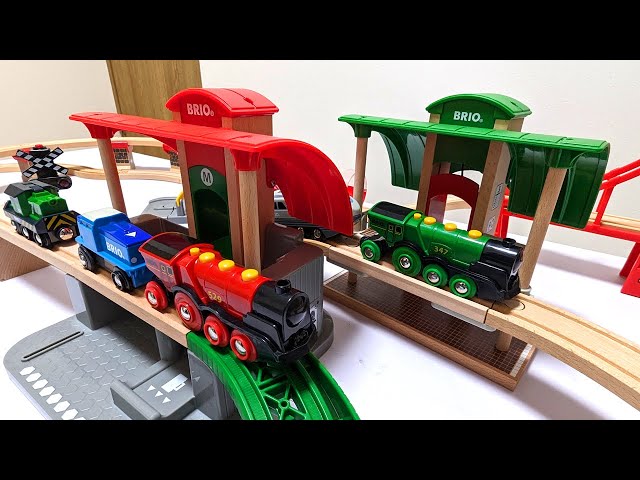 BRIO wooden railway ☆ 2 stations & red + green tunnel course
