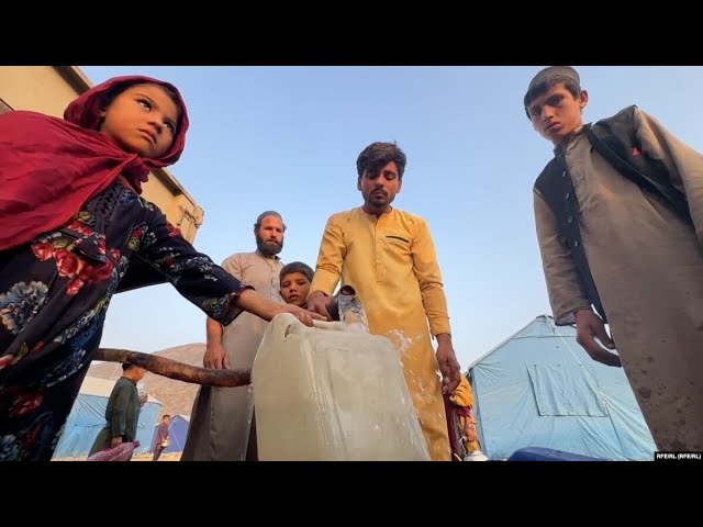 'We Don't Have Toilets': Afghans Struggle After Crossing Border From Pakistan