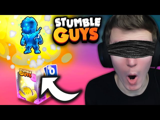OPENING PRIZE BOXES *BLIND* IN STUMBLE GUYS!