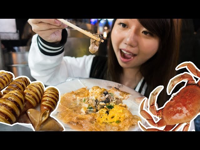 HUGE Taiwan Seafood Street Food Tour - CRISPY Crab & TASTY Oyster Omelette at Taipei Night Market