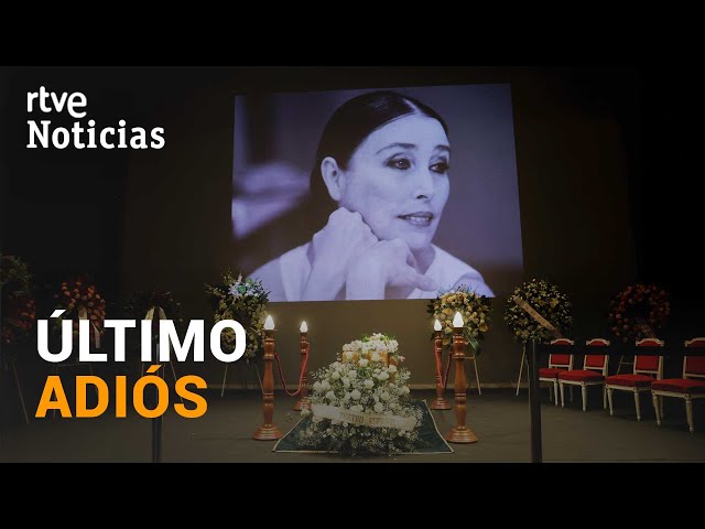 VERÓNICA FORQUÉ: El Teatro Español se despide de la actriz entre aplausos | RTVE Noticias