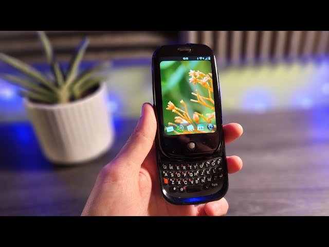 This was my first smartphone | Revisiting the Palm Pre in 2023