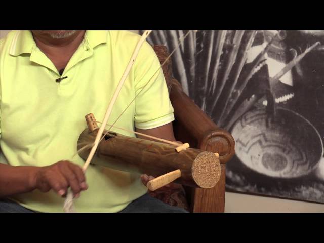 Apache fiddle maker Anthony Belvado at SAR