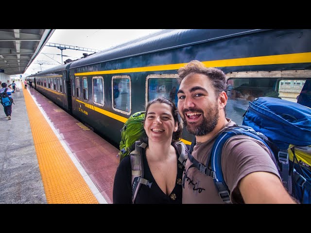 19 HOUR SLEEPER TRAIN FROM SHANGHAI TO GUILIN (We're heading South! China Vlog 2019 中国火车)