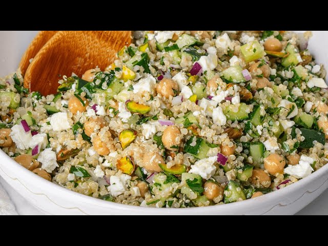 I Made the Viral Jennifer Aniston Salad | Totally Worth the Hype!