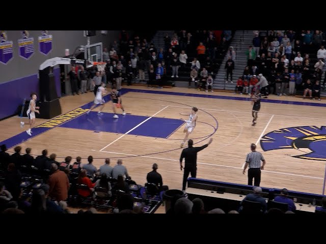 An INCREDIBLE finish to an all-time classic between Valley and Waukee!