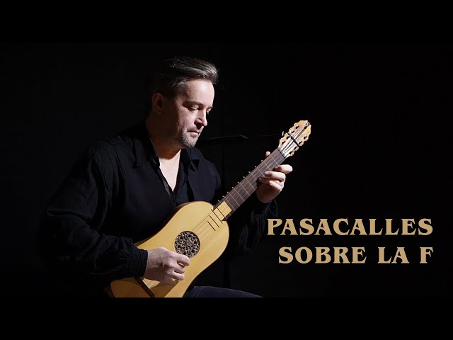 PASACALLES SOBRE LA F (A. de Santa Cruz) - five-course guitar