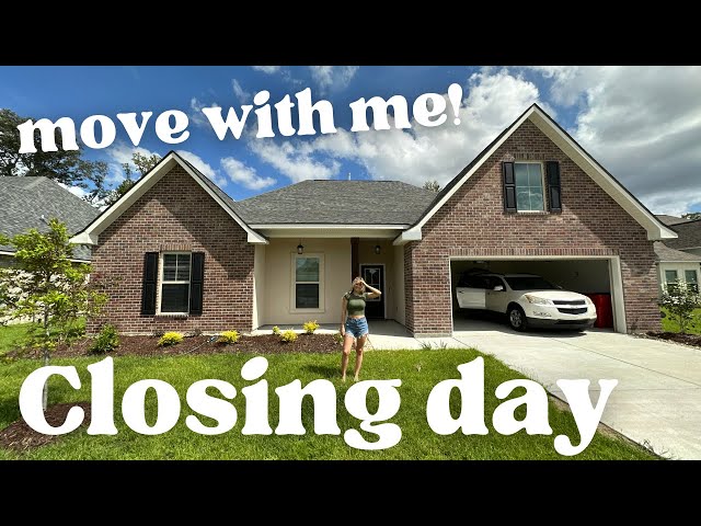 CLOSING & MOVING DAY! Come with me as I close on my first house & officially move in - MOVING SERIES