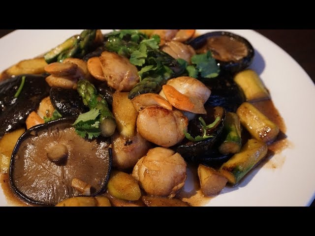 Stir Fried Scallops With Asparagus: Chinese New Year's dish - Morgane Recipes