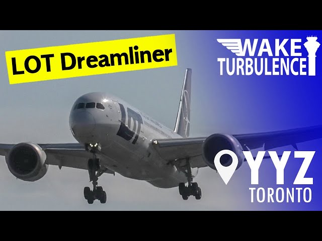LOT Polish Dreamliner Lands in Toronto from Warsaw