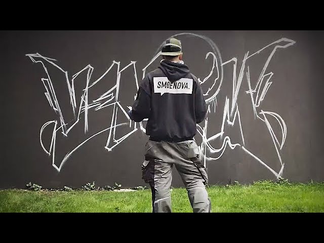 Marvel Fan Spray Paints Venom Graffiti - SMOE NOVA