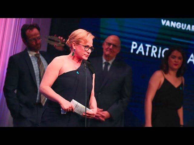 Patricia Arquette Remembers Sister Alexis l 28th Annual GLAAD Media Awards