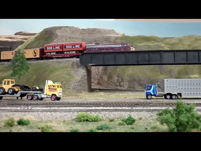 The Dakota Central & Western HO Model Railroad: Scenes & Cab Ride. (Under Construction)