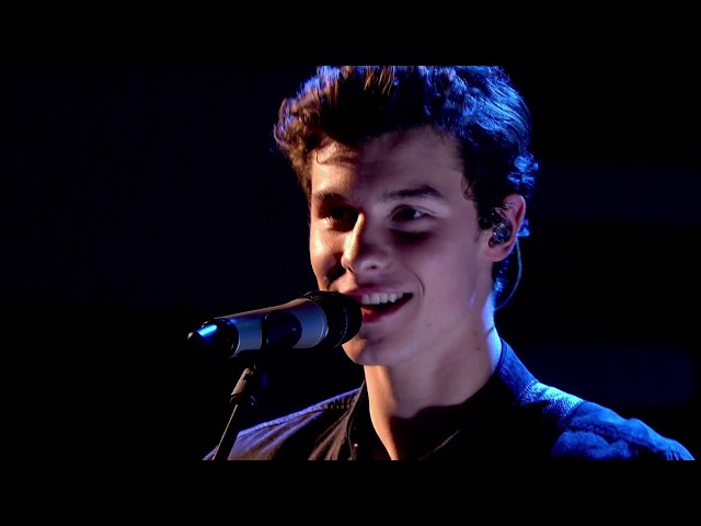 Shawn Mendes - There's Nothing Holdin' Me Back [Live on Graham Norton HD]