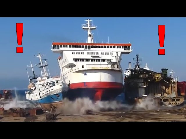 SHIP CRASHES caught on camera