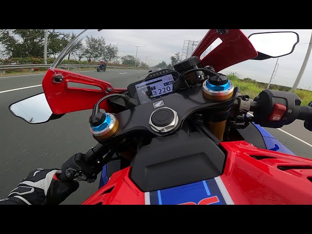 CBR1000RR-R  Fire Blade test top speed with H2 R1 on highway part 1