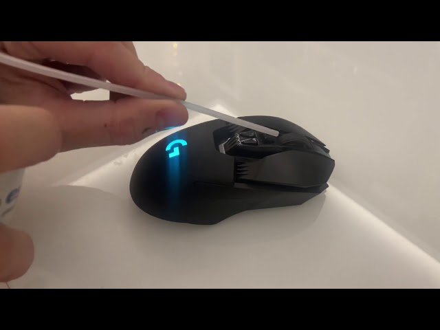 Logitech G903 mouse wheel test with my little daughter.
