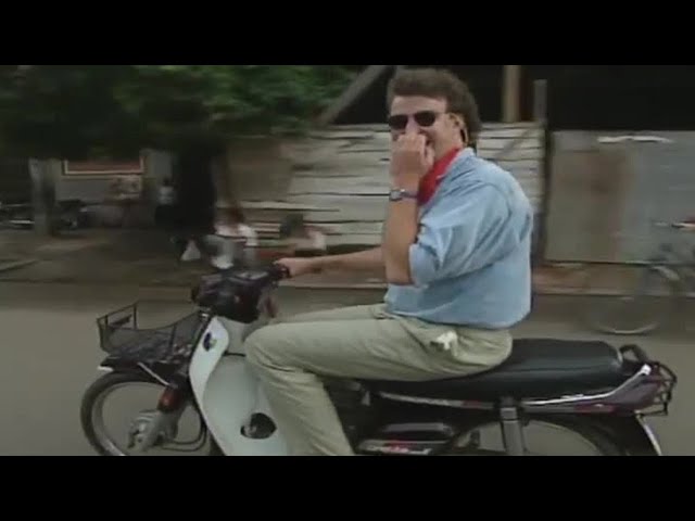 Mopeds in Vietnam | Jeremy Clarkson's Motorworld | Top Gear