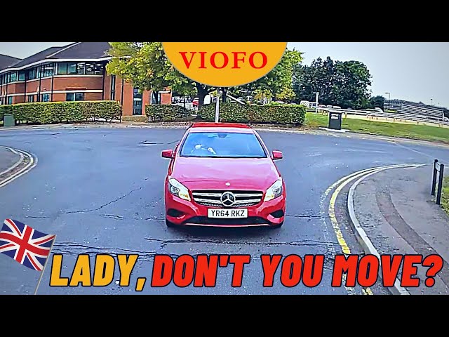 UK Bad Drivers & Driving Fails Compilation | UK Car Crashes Dashcam Caught (w/ Commentary) #130