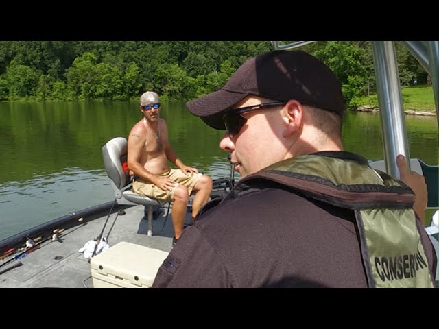 Patrolling Green River Lake with a KDFWR Conservation Officer