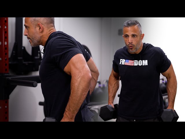 How To Isolate The Upper Trap and Rhomboids with The Dumbbell Shrug