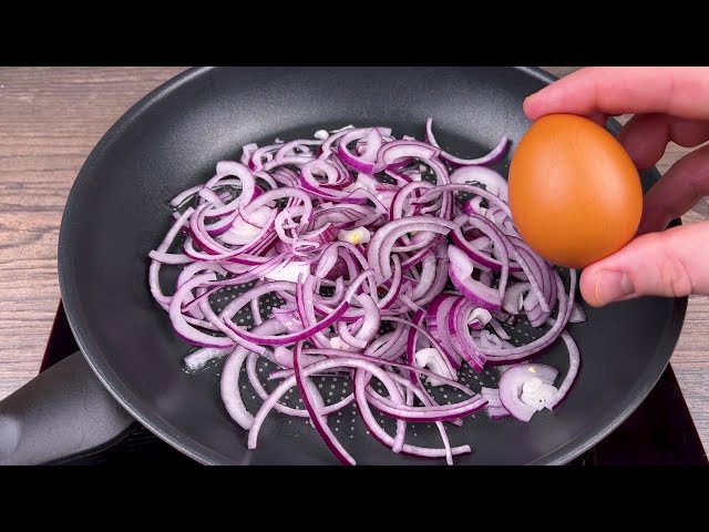 Just add eggs to red onions! New cheap and satisfying recipe!