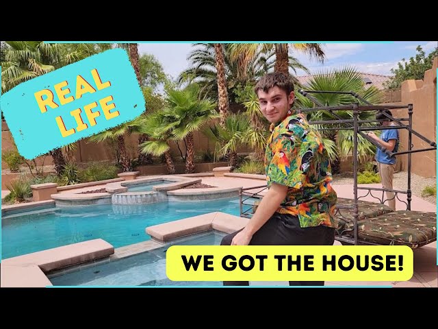 We Got the House!  FULL TOUR The Niche Lady Life