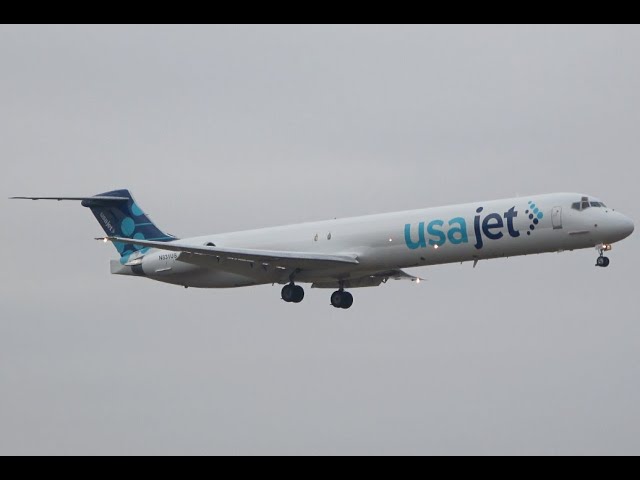 USA Jet MD83 landing, YIP