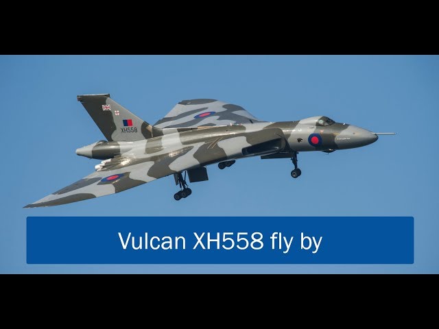 Vulcan bomber fly by - Awesome sound