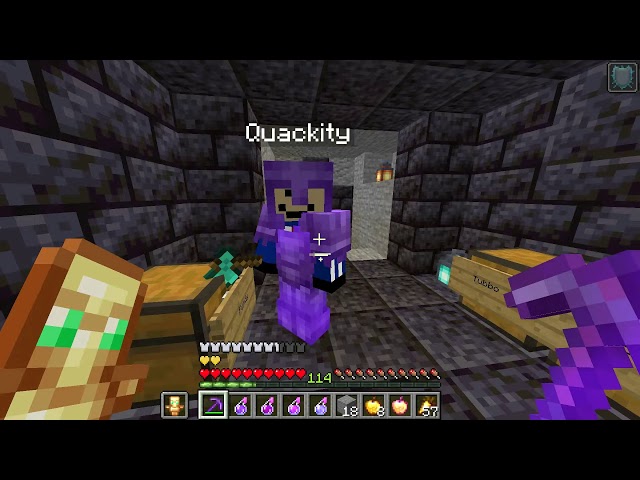 Technoblade survives execution trial and Dream helps him after killing Quackity with a pickaxe.