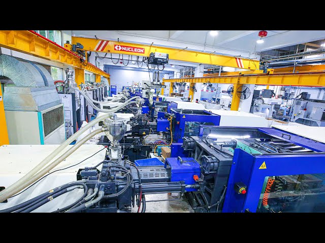 Insane One Take FPV DRONE TOUR of a Factory 🤯 - Star Rapid's Factory Tour
