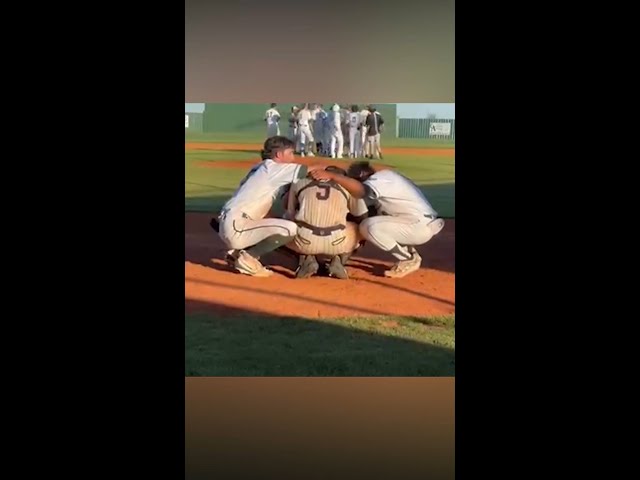 ❤️️ Oklahoma baseball players embrace opposing catcher emotional after regional game