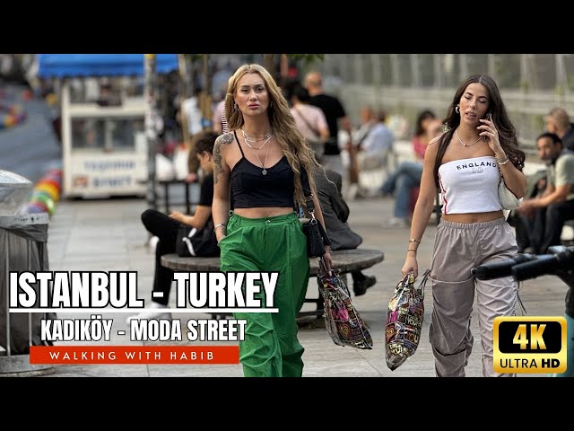 Kadikoy & Moda Street:Istanbul's vibrant Asian gem|A bustling,attractive market for energetic youth