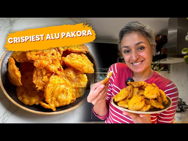 Thin and crispy ALU PAKORA ready in 5 minutes - with spicy yogurt dip!