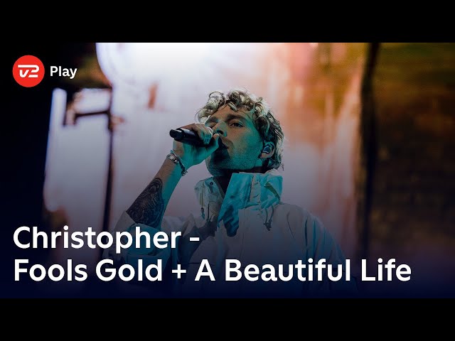 Christopher og livedeltagerne synger ‘Fools Gold‘ + ‘A Beautiful Life’ – Christopher (Finale)