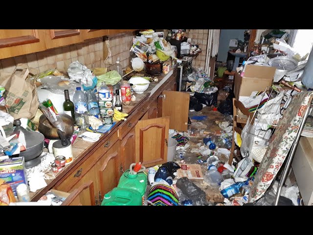 EXTREME CLEAN WITH ME🤯 + DECLUTTER + ORGANIZE | Deep Cleaning a Trashed-Up Apartment💪