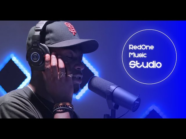 McFlyy - Hate It Or Love It Freestyle (The Game & 50 Cent) | Live at RedOne Music Studio