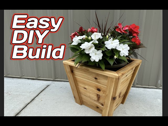 Easy DIY Planter Box Build || How to Build a Planter Box || Cedar Planter Box