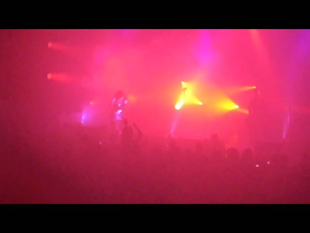 THE SISTERS OF MERCY - Live in Paris - Le Bataclan (Part 3) - 07/03/2009 (High quality)