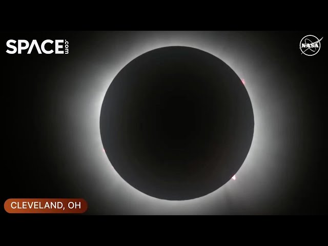 2024 solar eclipse! Totality over Ohio, New York and Maine in 2-minute time-lapse