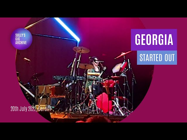 Georgia - Started Out [Live] - Cardiff (20 July 2022)