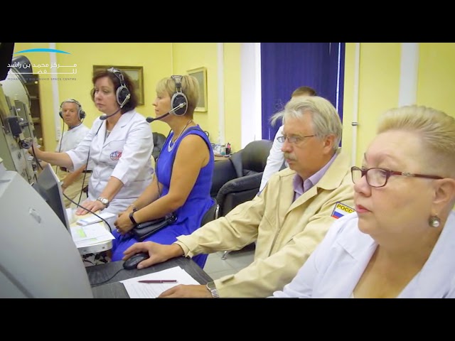 UAE Astronauts: Pressure chamber test - رواد فضاء الإمارات: اختبار غرفة الضغط
